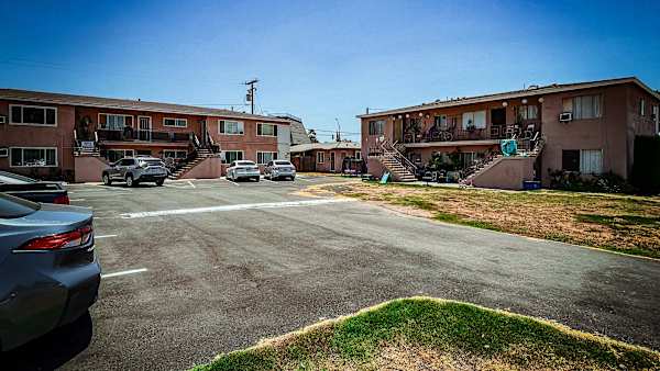 Meeker Apts property